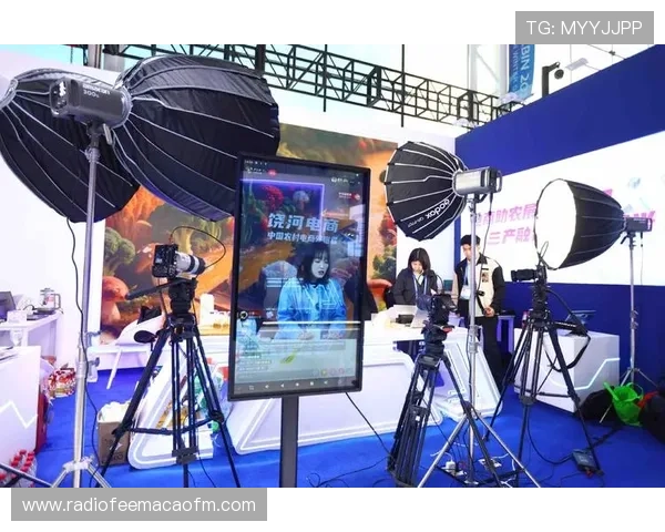 开云真人带你领略最真实的线上真人娱乐体验,享受高品质的游戏环境与专业的客服服务